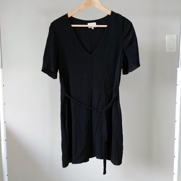 [SOLD] Aritzia Wilfred Ronja Dress Black Short Sleeve Tie - Picture 4 of 7